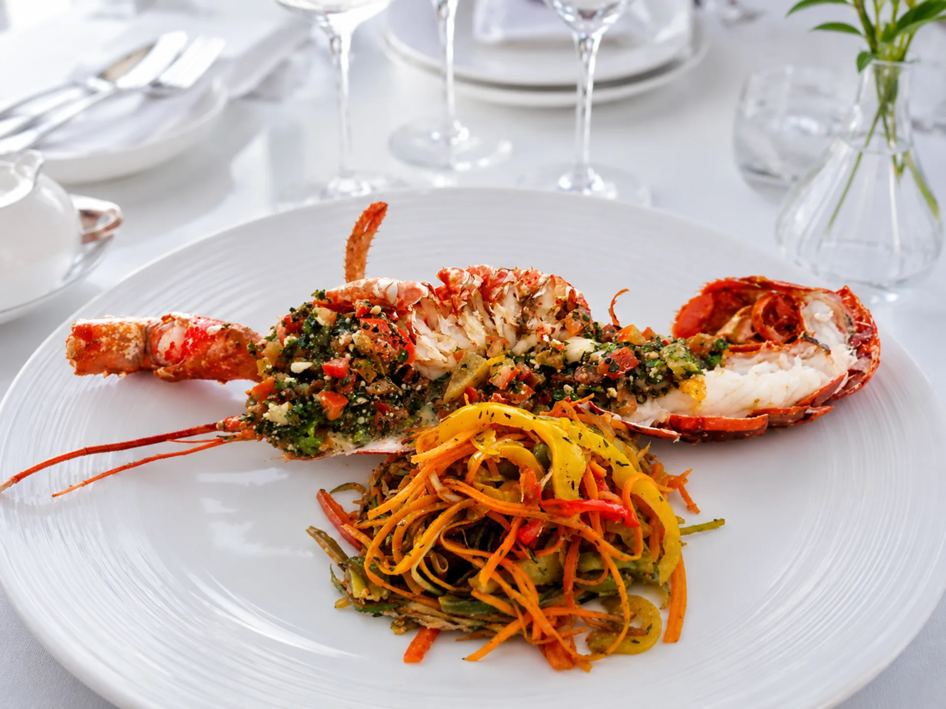 Homard, herbes et légumes